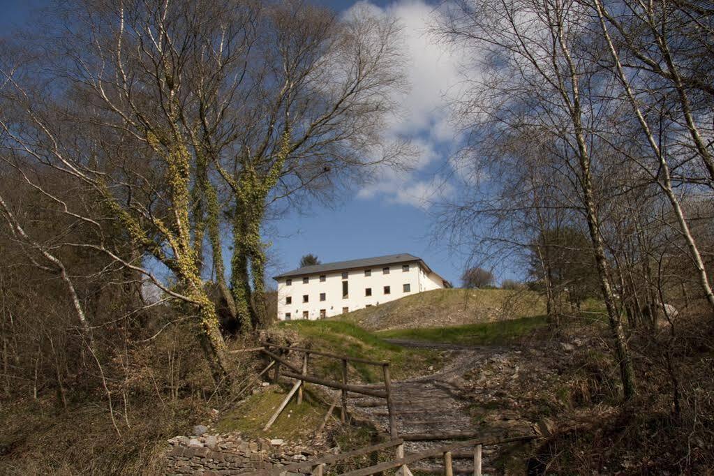 Afan Lodge Port Talbot Buitenkant foto